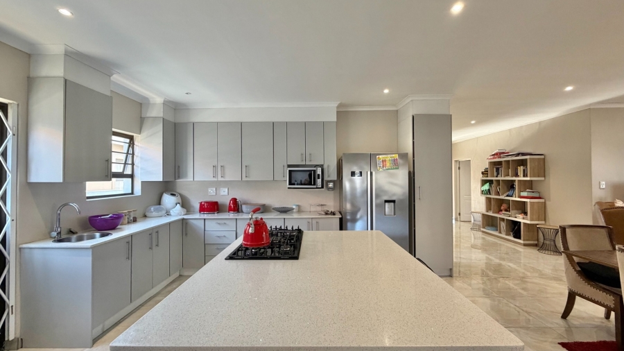 4 Bedroom Property for Sale in Fairview Golf Estate Western Cape